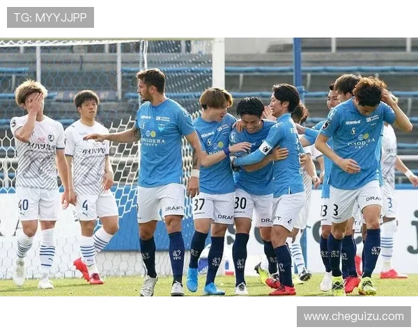 冈山绿雏与横滨FC激战正酣谁能在这场较量中笑到最后