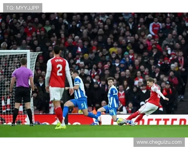 厄德高领衔球队奋战新赛季展现超凡实力与无限潜力